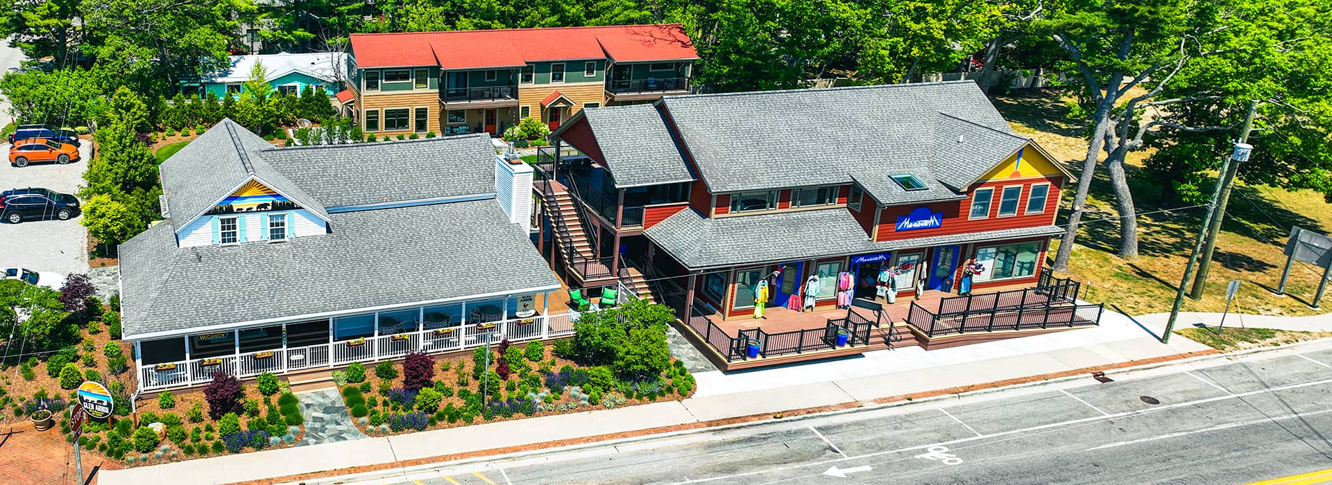 A view from above of the Glen Arbor Bed & Breakfast and Condos