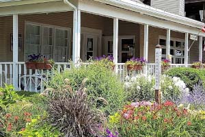 Glen Arbor Bed and Breakfast and Luxury Condos
