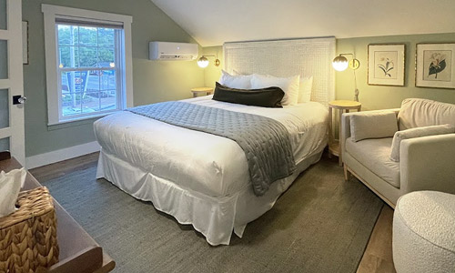 Alligator Hill Room - Bed and Breakfast Room at Glen Arbor
