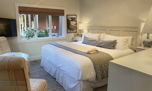 Crystal River Suite - Bed and Breakfast Room at Glen Arbor