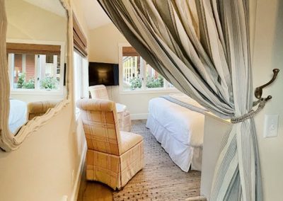 Crystal River Suite - Bed and Breakfast Room at Glen Arbor