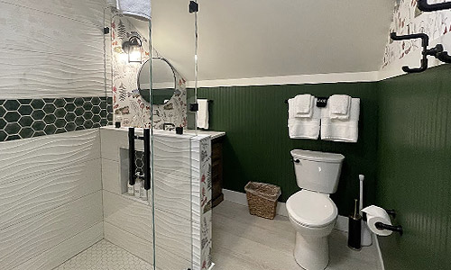 renovated-bathroom-amenities Glen Arbor Renovated Bathroom
